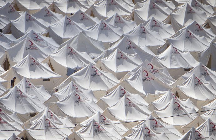 مشروع تركي أممي لإعادة مئة ألف