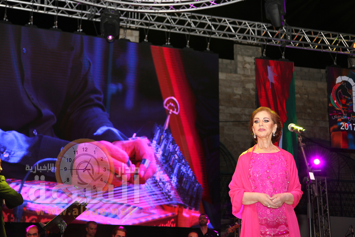صور من حفلة ميادة الحناوي في