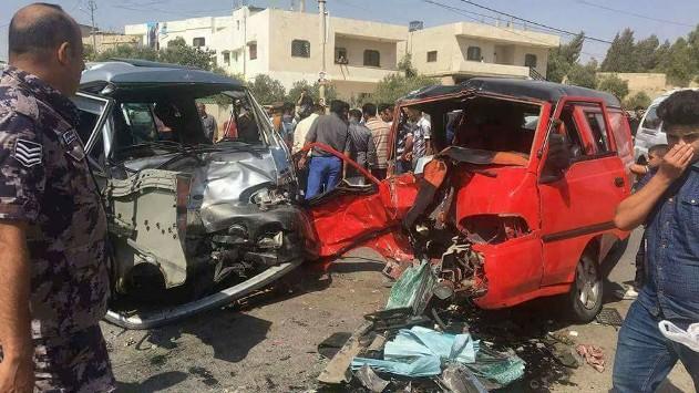 وفاة و4 اصابات بحادث مروع في