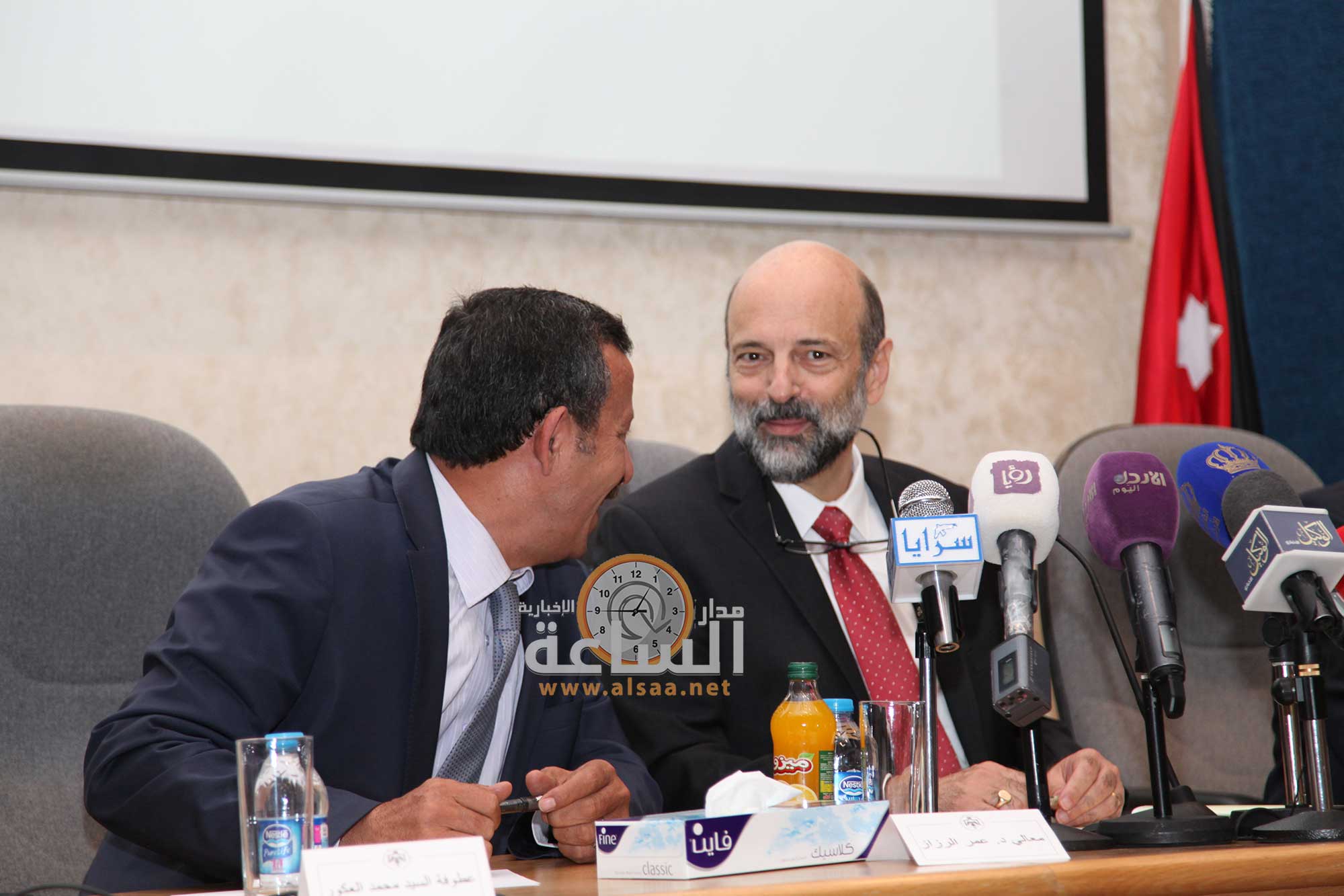 الرزاز يعلن نتائج التوجيهي (صور)