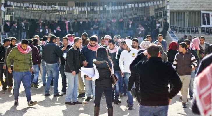 تحديد معدلات القبول بكليات الطب والهندسة