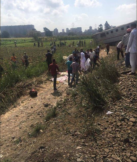 عشرات القتلى والجرحى باصطدام قطارين في