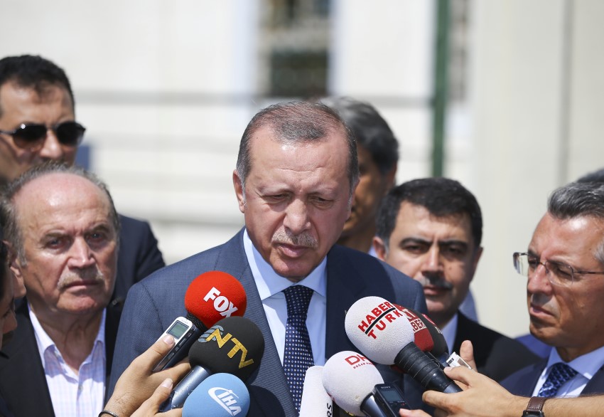 أردوغان يوجه رسالة لأمريكا بعد صلاة