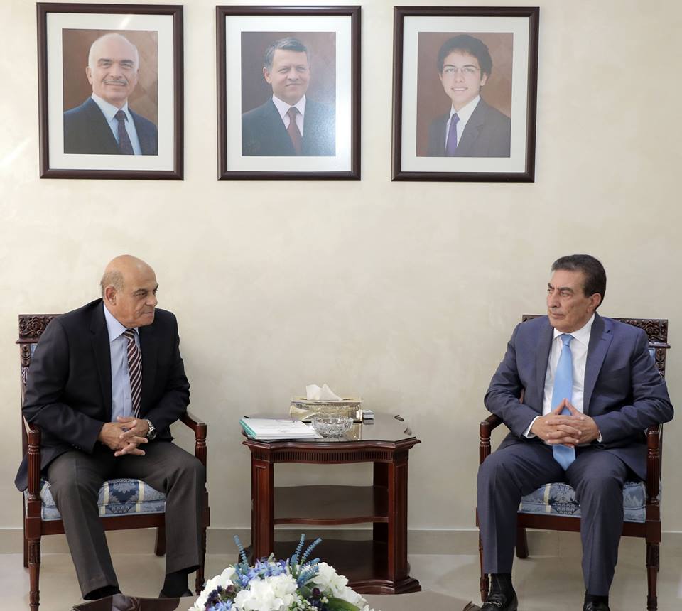 الطراونة يتسلم تقرير هيئة مكافحة الفساد