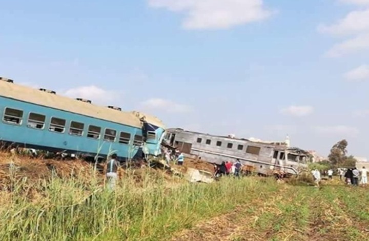 محمد منير: حادث القطار سببه الصلاة..