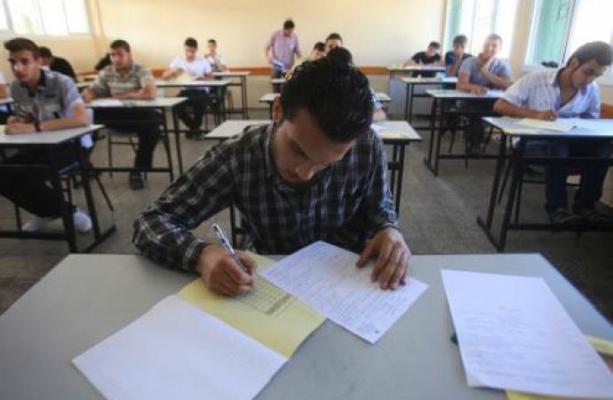 بدء توزيع كشوفات علامات التوجيهي