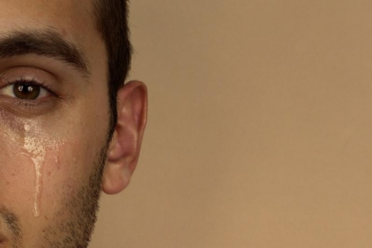 مدمع بالخطأ يتسبب بفوضى داخل مركز