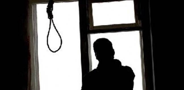 سجين يحاول الانتحار بشنق نفسه داخل