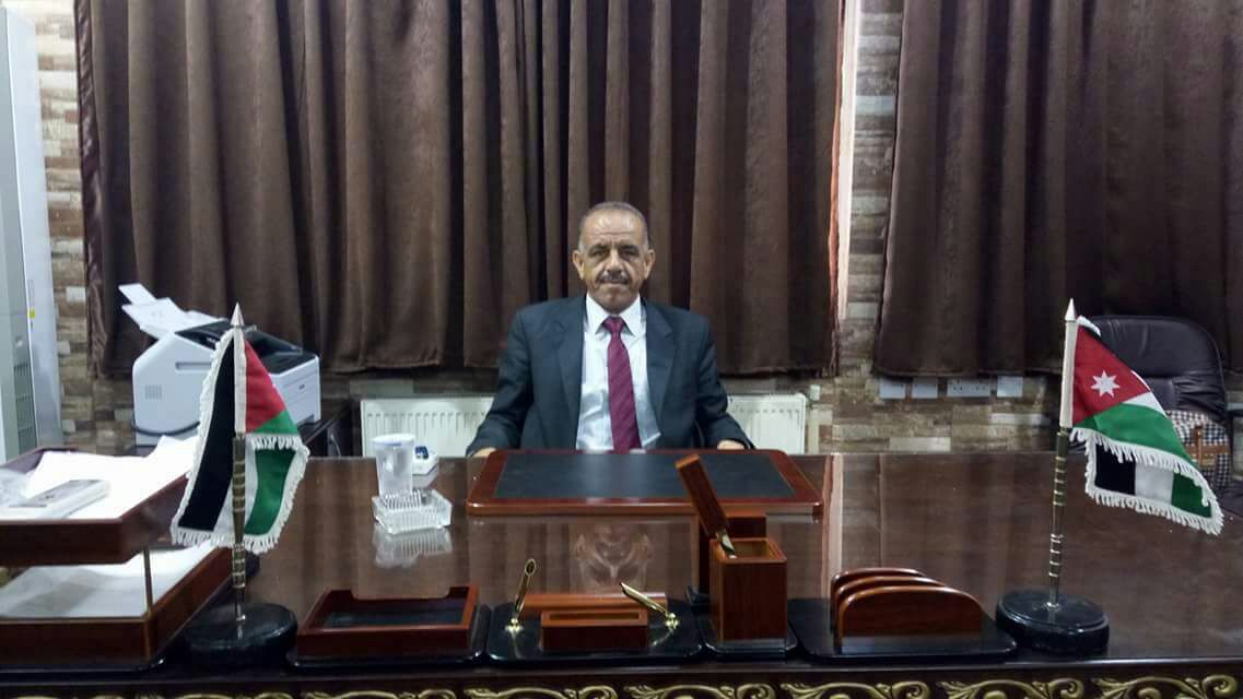 د.القرعان يهنئ العلاونة بفوزه ببلدية الطيبة