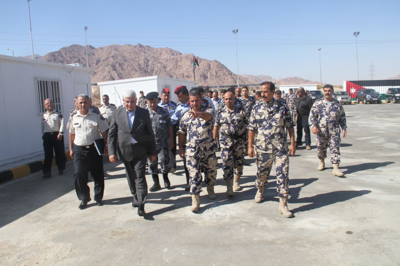 الحمود يتفقد مركز جمرك العقبة