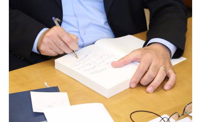 توقيف كاتب روايات بوليسية ارتكب جريمة