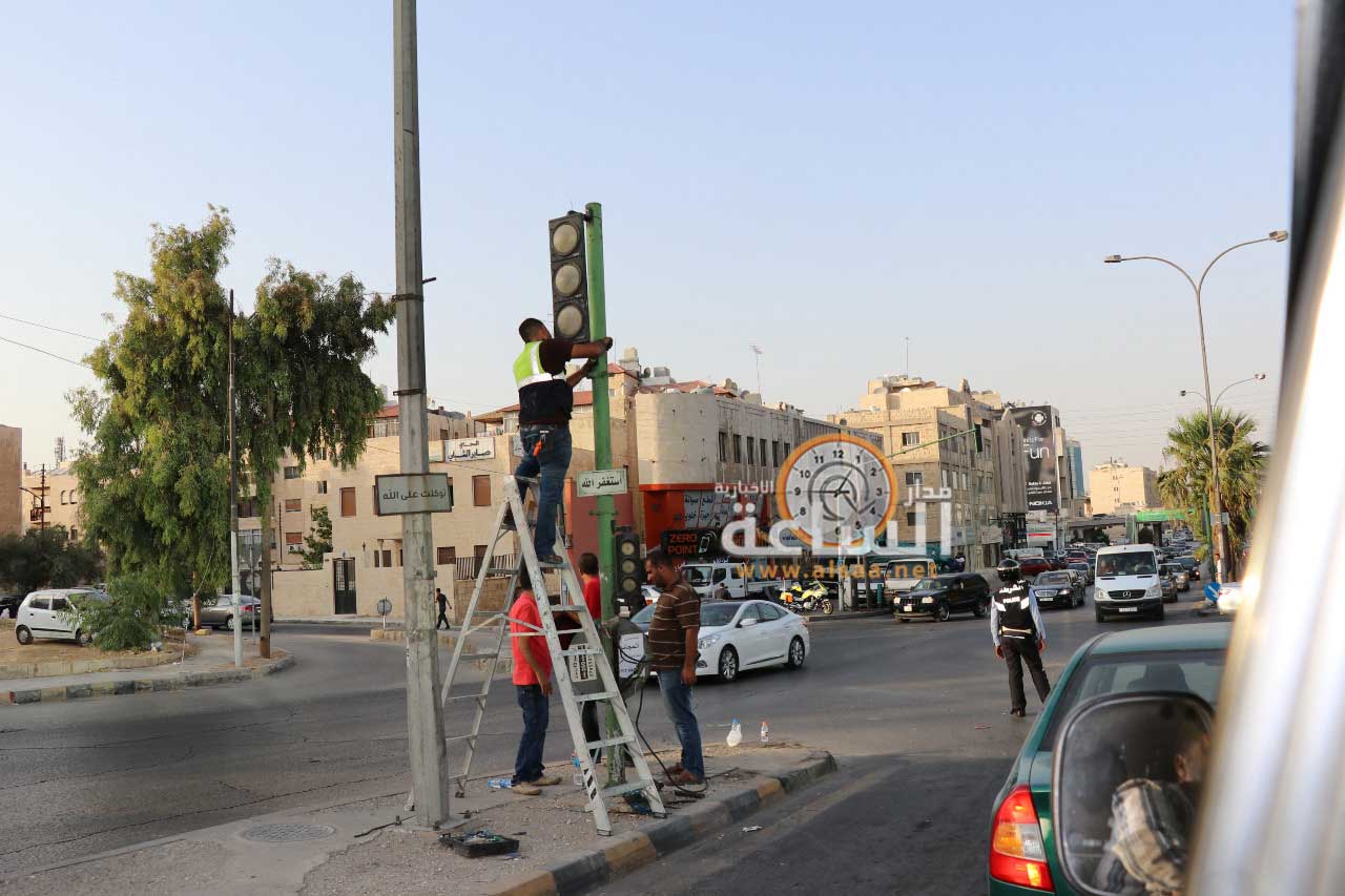 «الأمانة» تعيد تركيب الاشارة التقليدية بدلا