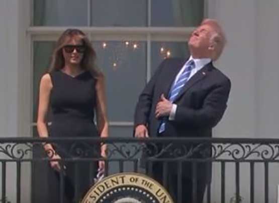 ترامب كاد أن يعمي عينيه.. شاهد