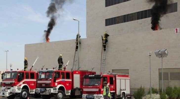 الدفاع المدني يخضع منتسبيه لدورة التعامل