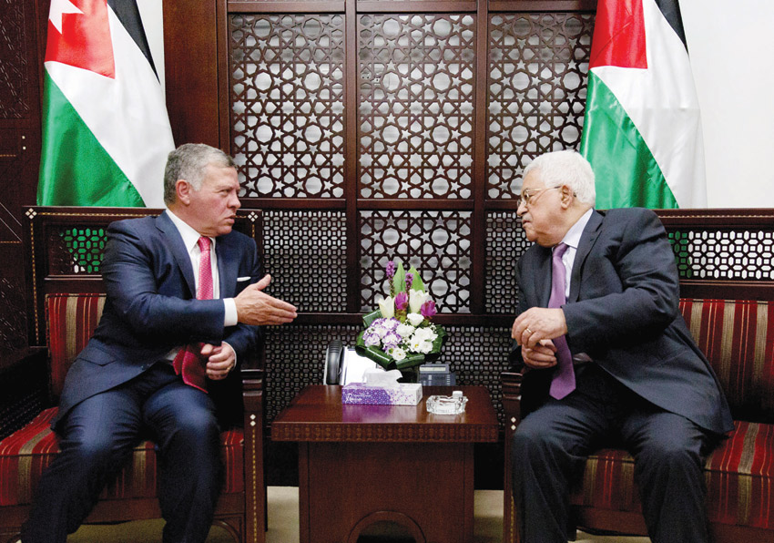 الملك وعباس يبحثان خلال اتصال هاتفي