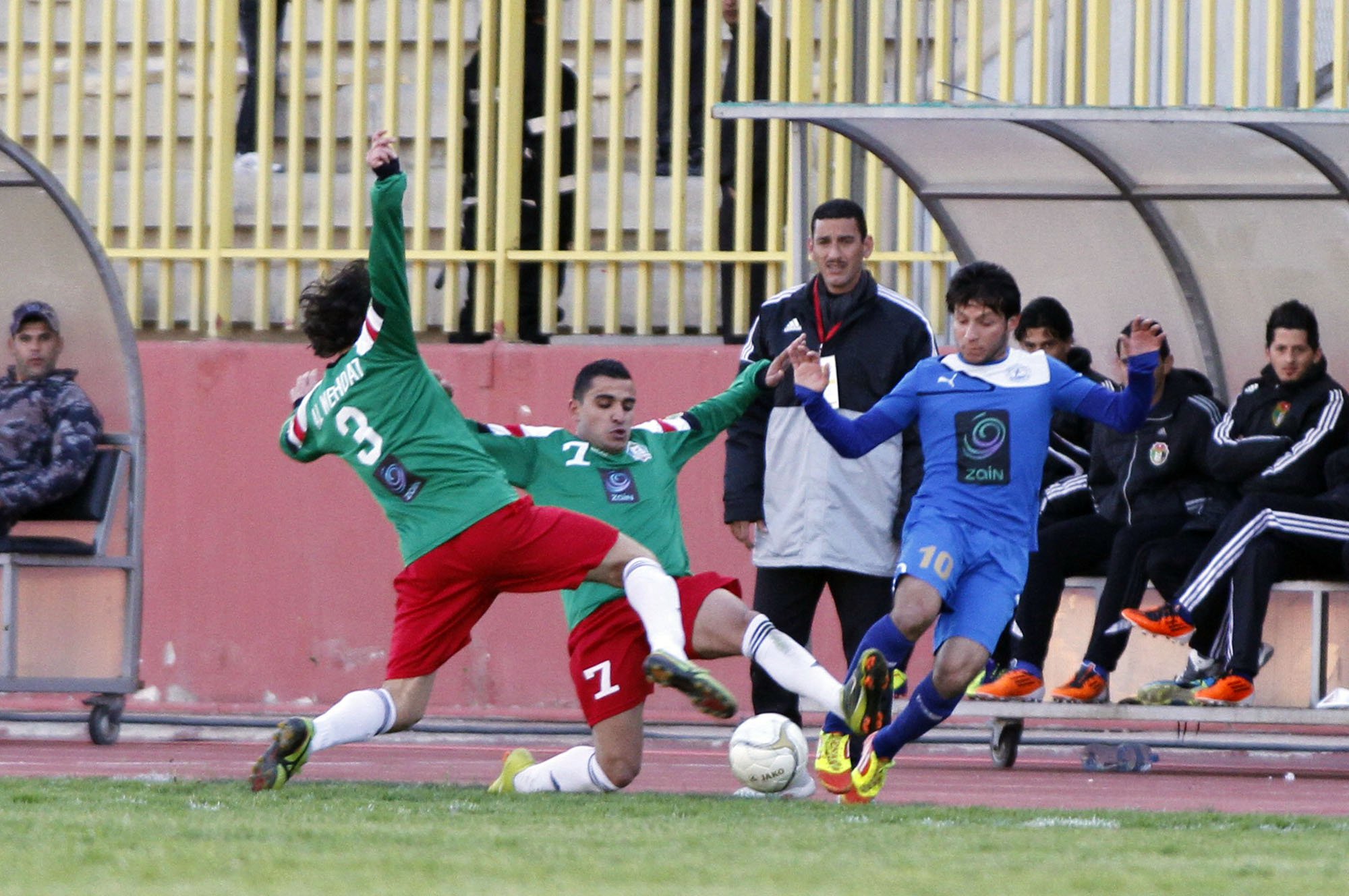 قمة كروية تجمع الوحدات والرمثا بالدرع