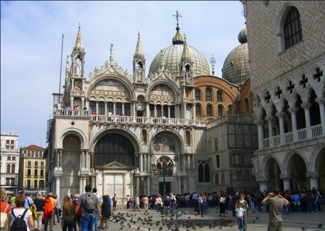 عمدة البندقية يهدد بإطلاق النار على