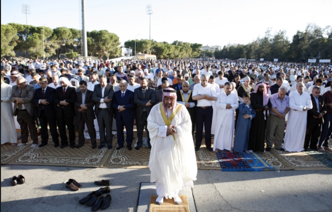 الافتاء: اذا جاء العيد يوم جمعة