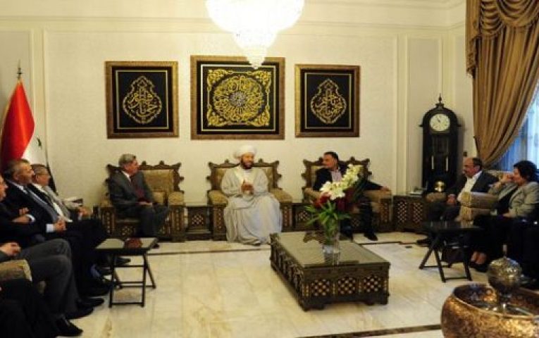 مفتي النظام السوري يلتقي وفدا أردنيا