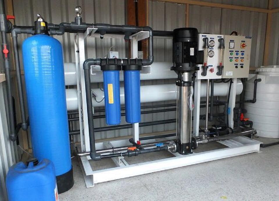 ’صحة الزرقاء‘ توقف 10 محطات تحلية