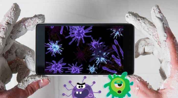 هاتفك أقذر من مقعد الحمام بعشر