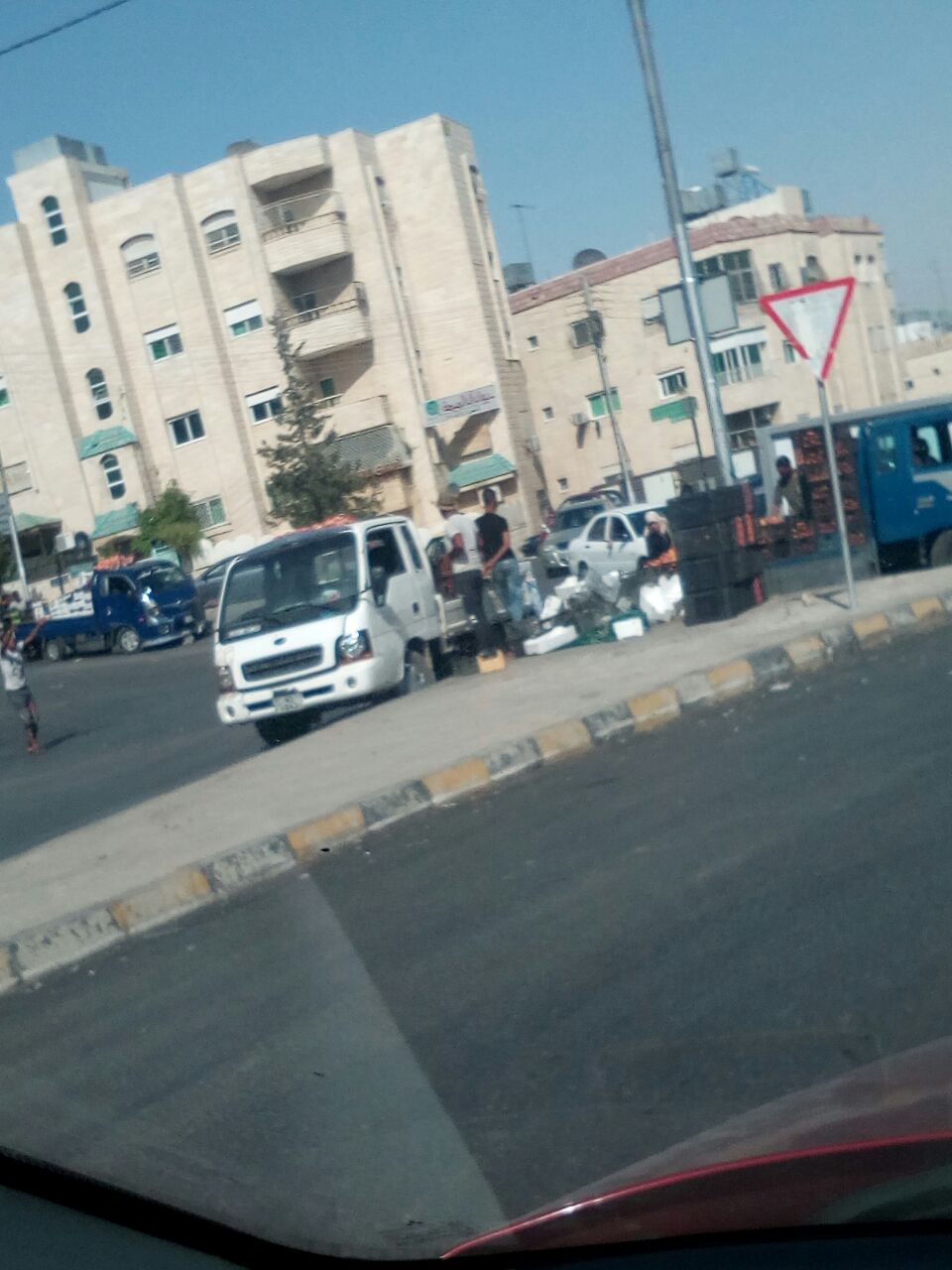 أزمة مرورية ’متكررة‘ على دوار ضاحية