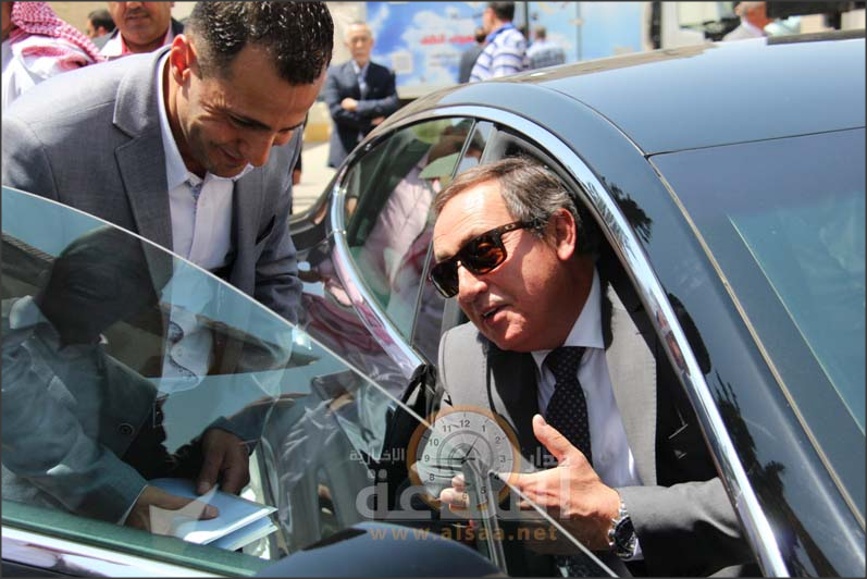 الخياط يطلق المختبر المتنقل في سحاب