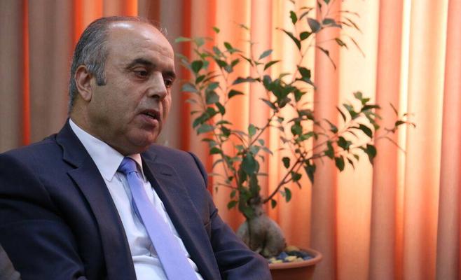 ماذا يقول رئيس الجامعة الأردنية الدكتور