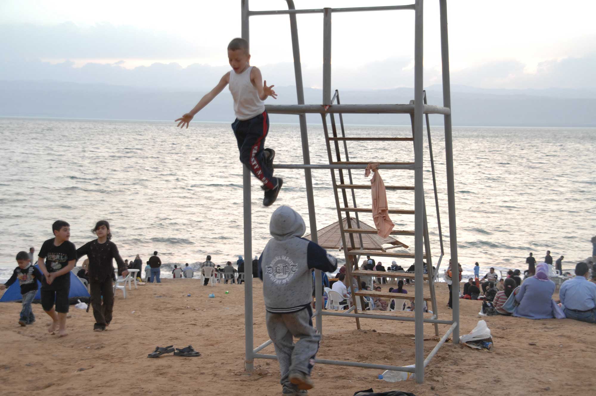 الدفاع المدني يدعو لتوخي الحذر من