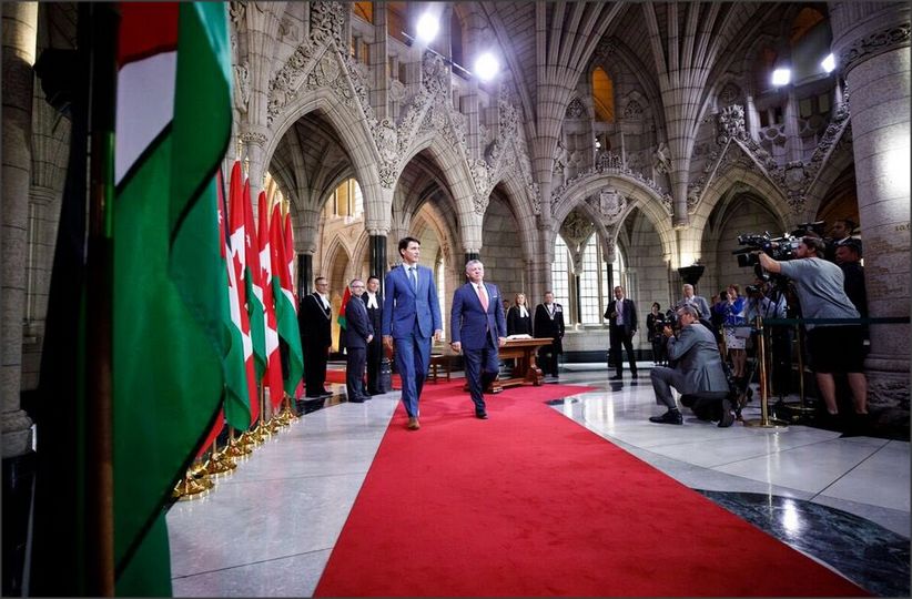 ترودو يقضي أمسية عائلية مع الملك