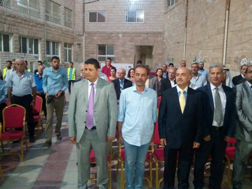 الحمارنه يرعى حفل توقيع كتاب موقع