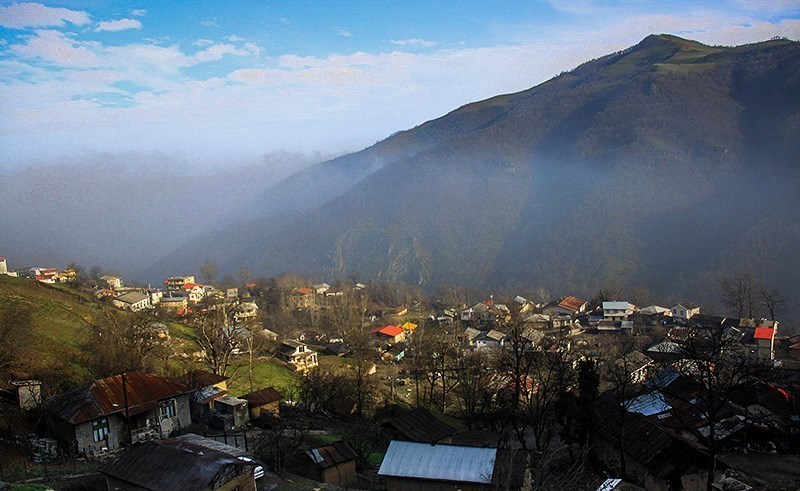 ضجيج غامض يصدح في سماء إحدى