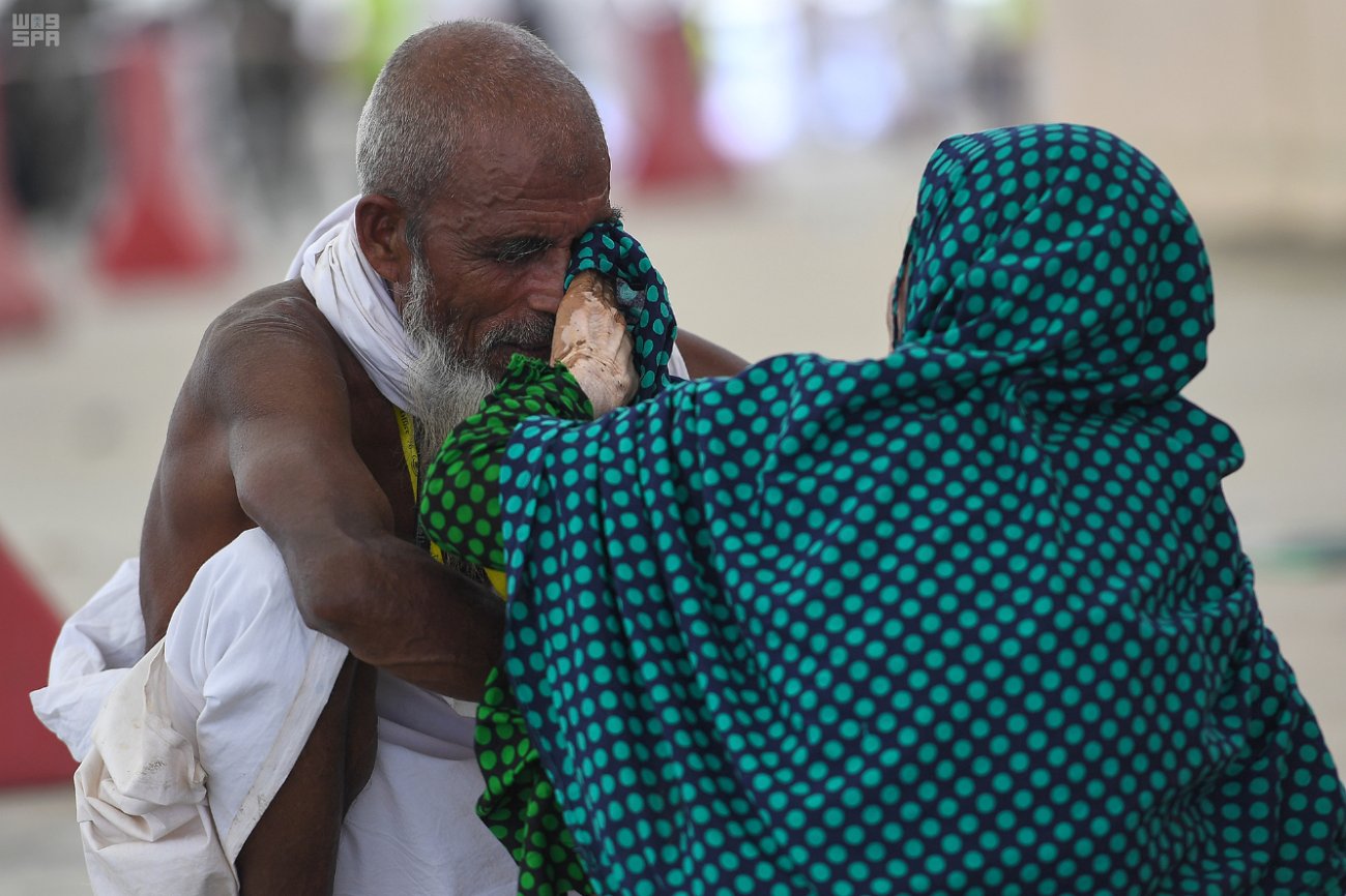 بالصور.. هكذا جعل الله بينكم مودة