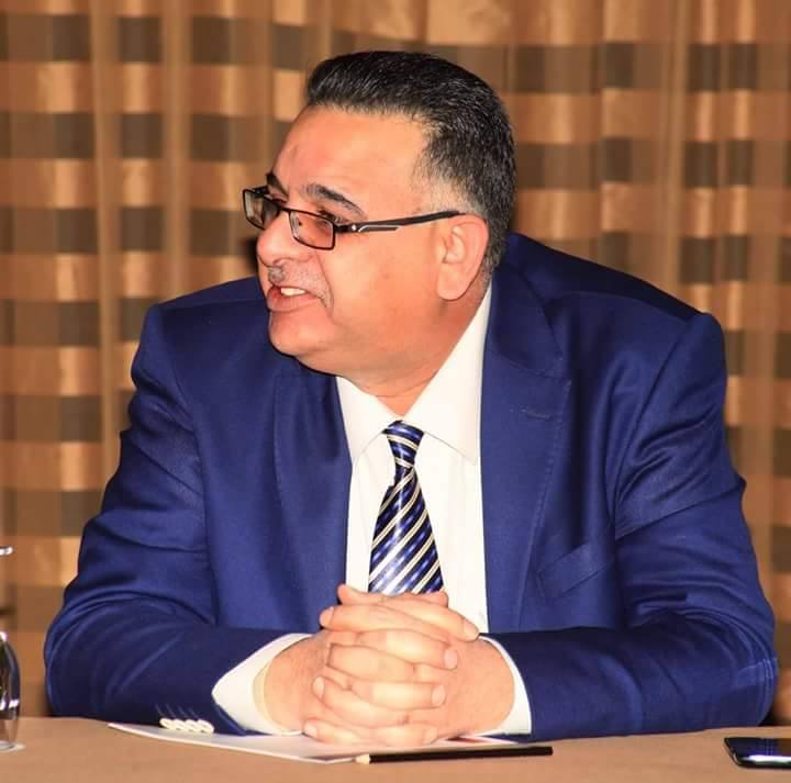 العمل تكذب خبرا