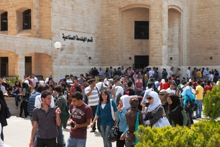 الجامعة الهاشمية تحقق مع 6 من