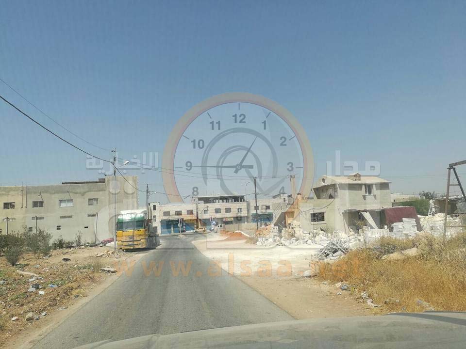 أهالي «جرينة الشوابكة» يصفون شارعا متفرعا