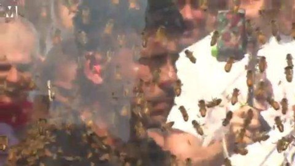 بالفيديو.. صاحب الرقم القياسي في تحمل