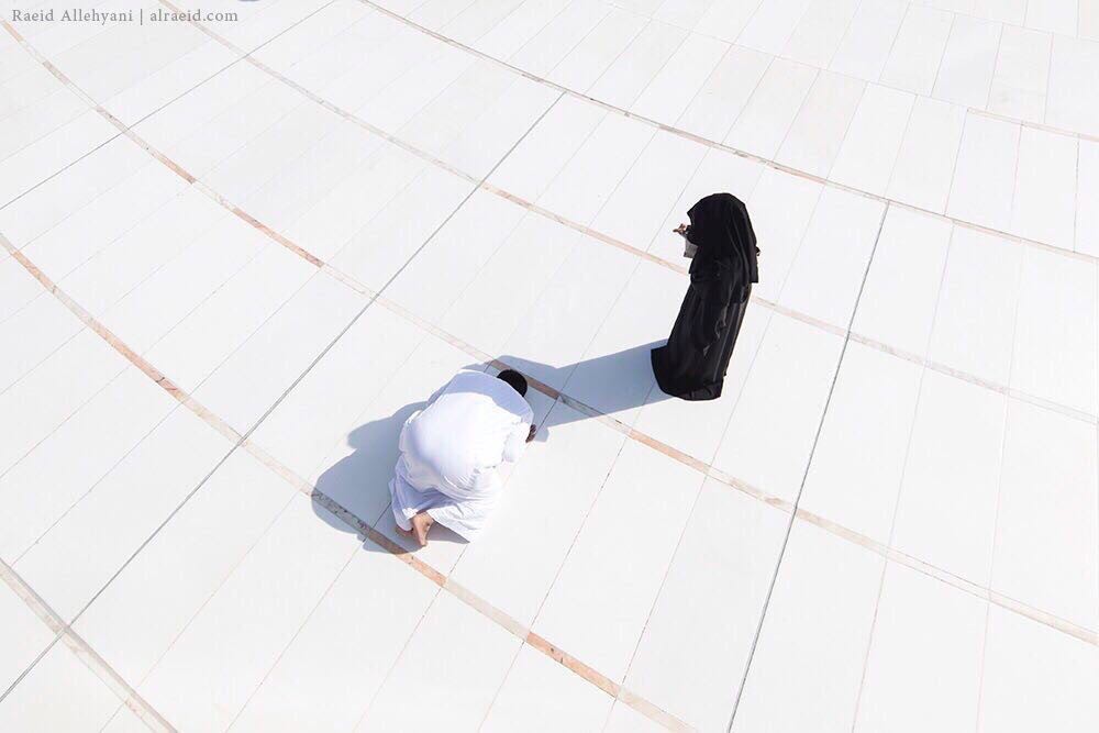 الصورة التي ألهبت مشاعر الآلاف.. ماذا