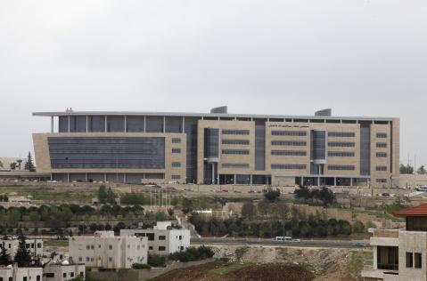 أطباء المدينة الطبية ينهون معاناة طفل