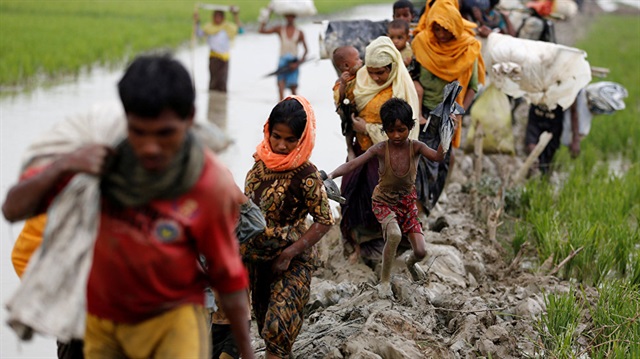 تركيا: سننقل المساعدات الإغاثية إلى مسلمي