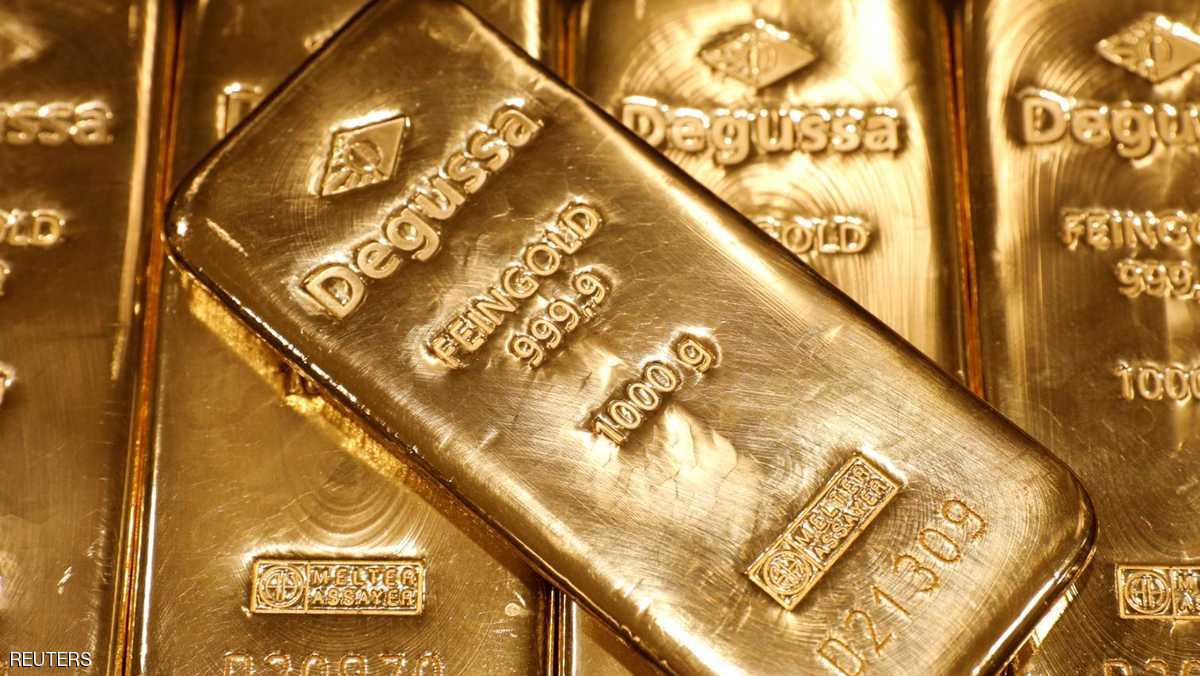 الذهب يصعد مع هبوط الدولار