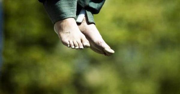 العثور على جثة شاب معلقة قرب