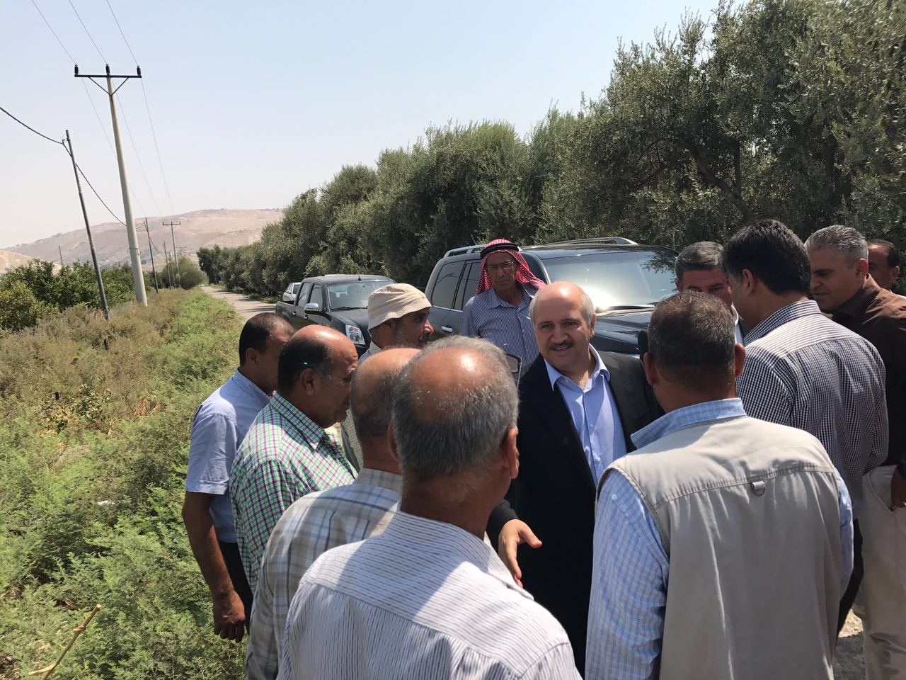 الناصر والخياط يتفقدان مناطق توزيع المياه