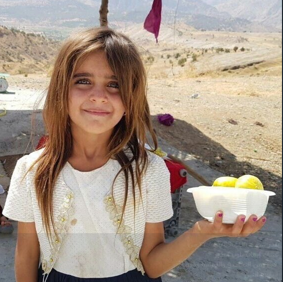 بائعة التين العراقية التي سحرت الإنترنت