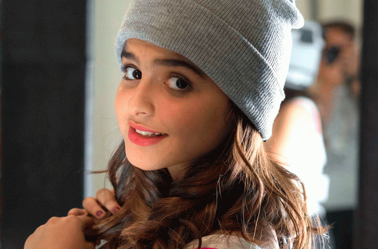 حلا الترك تغني للملك عبد الله