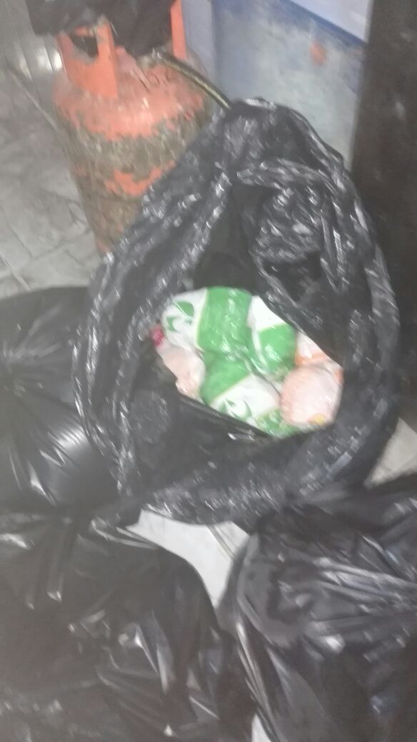 اتلاف 100 كيلوغرام من الدواجن في