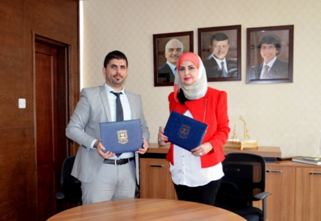 عمان الأهلية توقع اتفاقية مع شركة