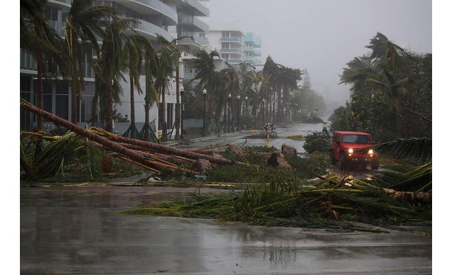 «إيرما» دمر ربع المنازل في جزر