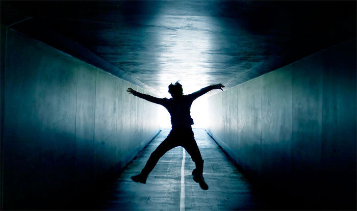 وفاة عشريني سقط من الطابق الخامس