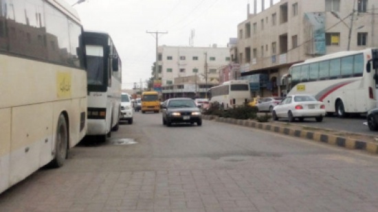 الكرك: مطالب بإغلاق مجمع الحافلات القديم